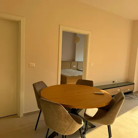 Beautiful Modern Near The Beach,